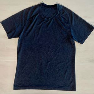 Lululemon Metal Vent Short Sleeve Tee Size Medium Color Black